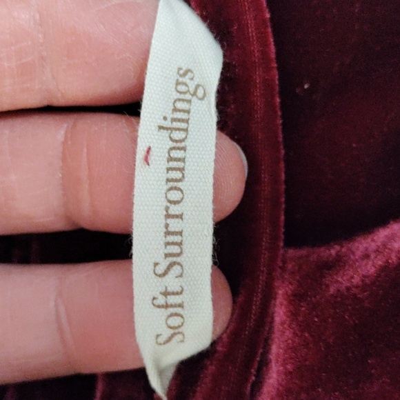 11142 Soft Surroundings maroon velvet pleats and ruffles half button blouse XL - Picture 7 of 9